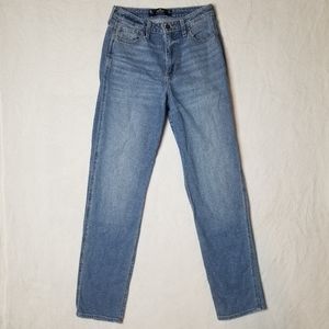 Hollister Ultra High Rise Mom Jeans